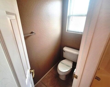14216 W Rosewood Drive - Photo Thumbnail 12