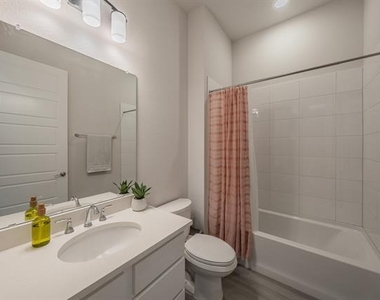 1598 Wintergreen Court - Photo Thumbnail 21