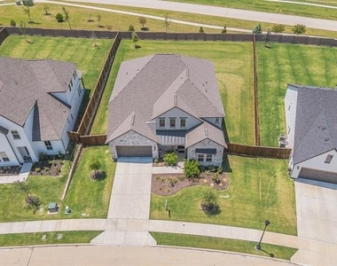 1598 Wintergreen Court - Photo Thumbnail 27