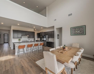 1598 Wintergreen Court - Photo Thumbnail 12
