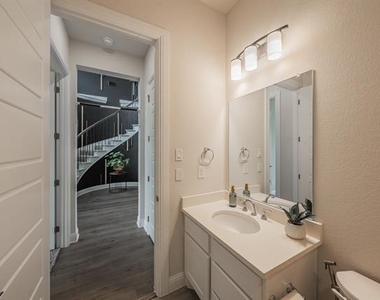 1598 Wintergreen Court - Photo Thumbnail 13