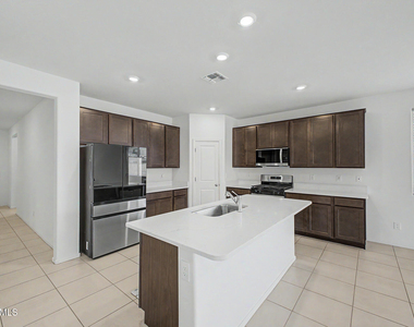 21157 E Canary Way - Photo Thumbnail 10