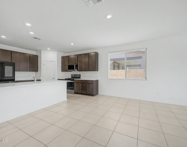 21157 E Canary Way - Photo Thumbnail 7