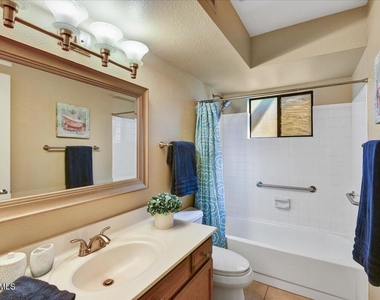 9630 W Tonto Lane - Photo Thumbnail 12