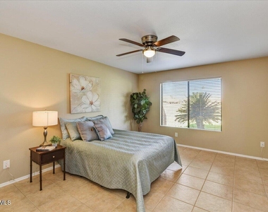 9630 W Tonto Lane - Photo Thumbnail 9