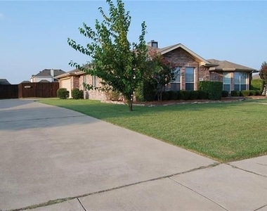 625 Rothschild Lane - Photo Thumbnail 1