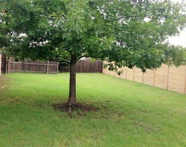 625 Rothschild Lane - Photo Thumbnail 20