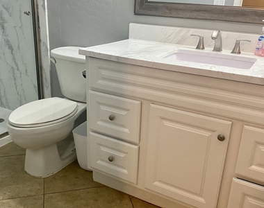 2610 N 107th Drive - Photo Thumbnail 11
