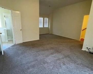 6609 Amesbury Lane - Photo Thumbnail 6
