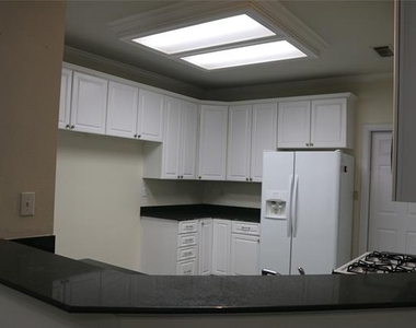 629 Park Place Drive - Photo Thumbnail 5