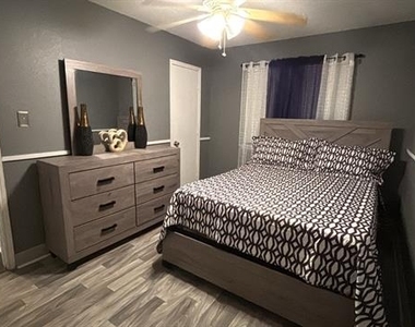 708 Port Richmond Way - Photo Thumbnail 6