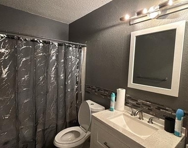 708 Port Richmond Way - Photo Thumbnail 8