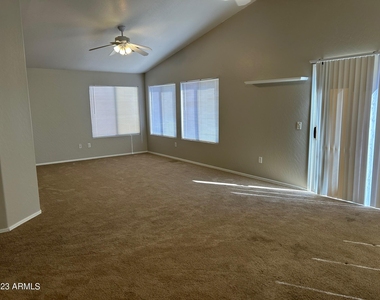 1385 E Betsy Lane - Photo Thumbnail 6