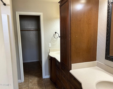 1385 E Betsy Lane - Photo Thumbnail 8