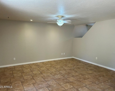 1385 E Betsy Lane - Photo Thumbnail 4