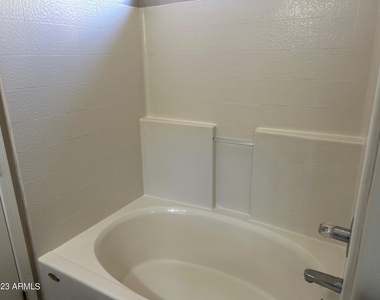 1385 E Betsy Lane - Photo Thumbnail 10