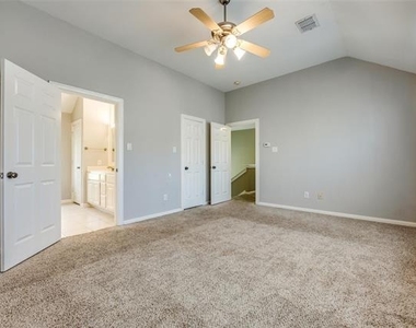 3903 Holland Avenue - Photo Thumbnail 16