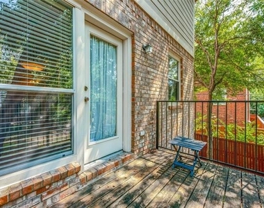 3903 Holland Avenue - Photo Thumbnail 15
