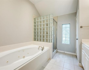 3903 Holland Avenue - Photo Thumbnail 18