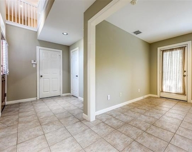 3903 Holland Avenue - Photo Thumbnail 7