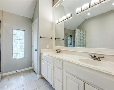 3903 Holland Avenue - Photo Thumbnail 17