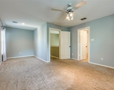 3903 Holland Avenue - Photo Thumbnail 20