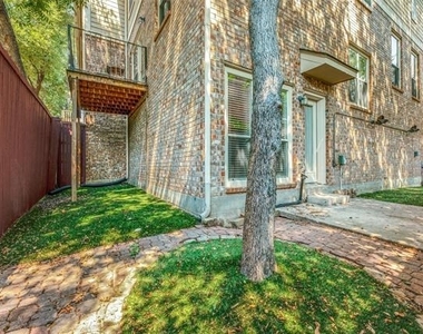 3903 Holland Avenue - Photo Thumbnail 24