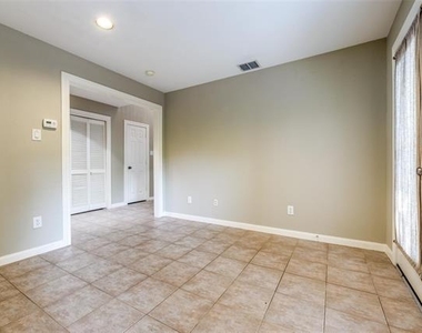 3903 Holland Avenue - Photo Thumbnail 5