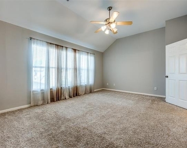 3903 Holland Avenue - Photo Thumbnail 4