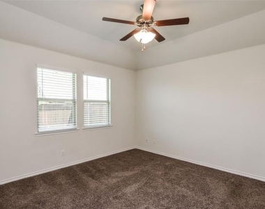 6317 Crownmere Drive - Photo Thumbnail 14