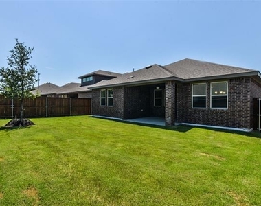 6317 Crownmere Drive - Photo Thumbnail 16