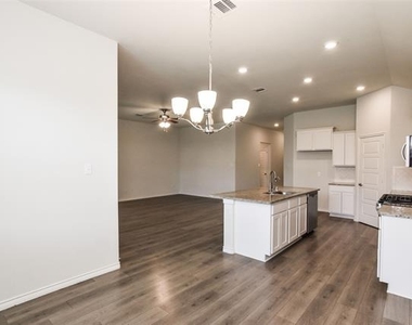 6317 Crownmere Drive - Photo Thumbnail 4