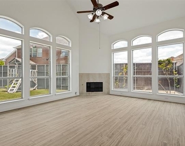 11160 Silver Horn Drive - Photo Thumbnail 11