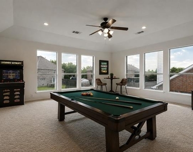 11160 Silver Horn Drive - Photo Thumbnail 6