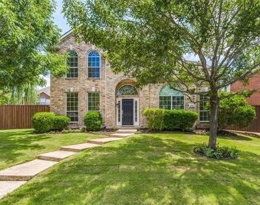 11160 Silver Horn Drive - Photo Thumbnail 7