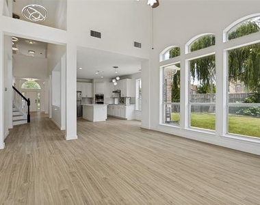 11160 Silver Horn Drive - Photo Thumbnail 12