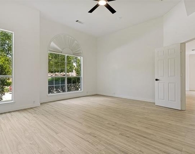 11160 Silver Horn Drive - Photo Thumbnail 20