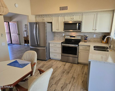 14723 W Antelope Drive - Photo Thumbnail 5