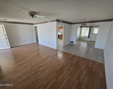 15457 N Ridgeview Road - Photo Thumbnail 1