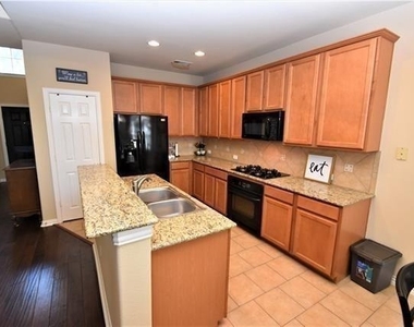 6213 Crator Drive - Photo Thumbnail 7