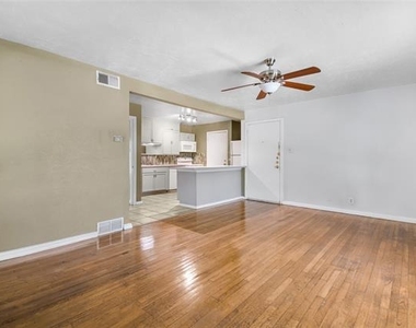 4723 Victor Street - Photo Thumbnail 2