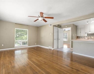 4723 Victor Street - Photo Thumbnail 1