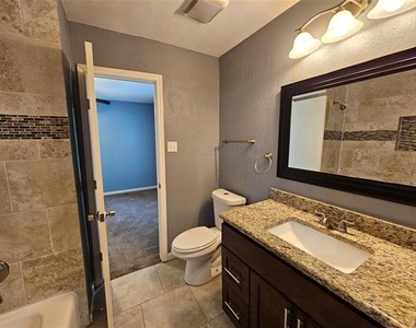 216 Wesley Drive - Photo Thumbnail 30