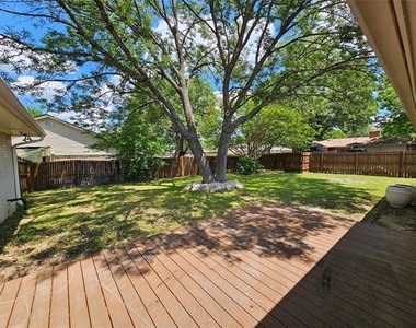 216 Wesley Drive - Photo Thumbnail 35