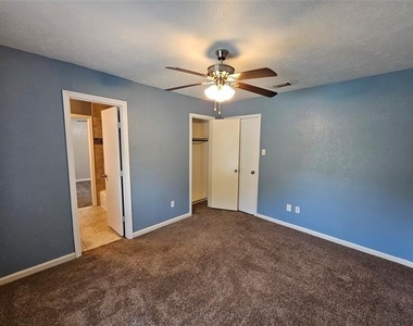 216 Wesley Drive - Photo Thumbnail 33