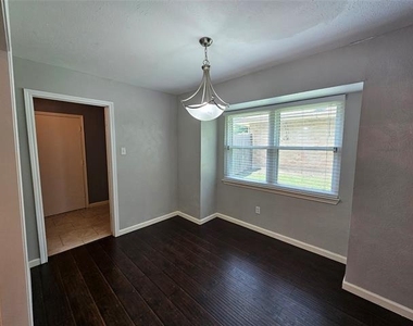216 Wesley Drive - Photo Thumbnail 19