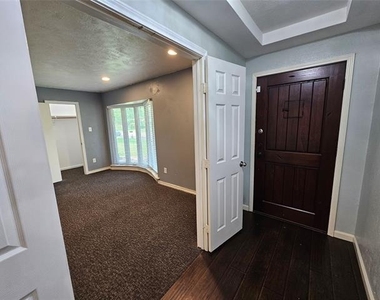 216 Wesley Drive - Photo Thumbnail 15