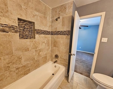 216 Wesley Drive - Photo Thumbnail 31