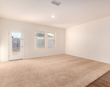 19585 W Annika Drive - Photo Thumbnail 4