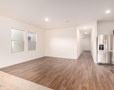 19585 W Annika Drive - Photo Thumbnail 8